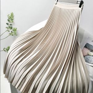 Gianni binni drape off white skirt